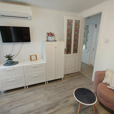 Old Town Theo Appartement *