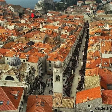 Old Town Theo Apartamento *