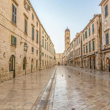 Appartamento Old Town Theo