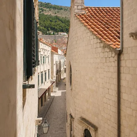 Old Town Theo Apartamento *