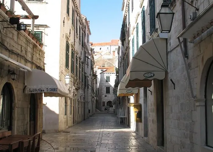 Old Town Theo Ντουμπρόβνικ