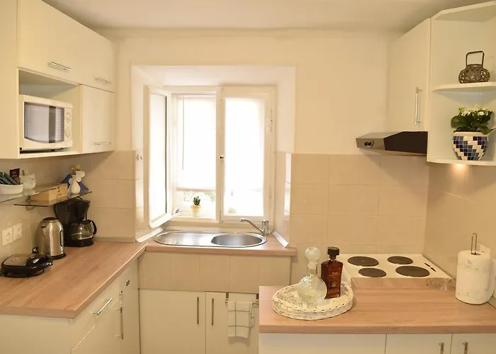 Διαμέρισμα Old Town Theo