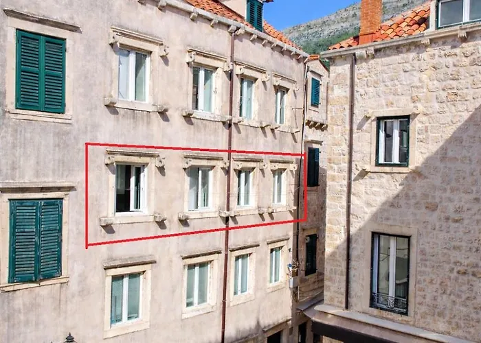 Old Town Theo Апартаменты